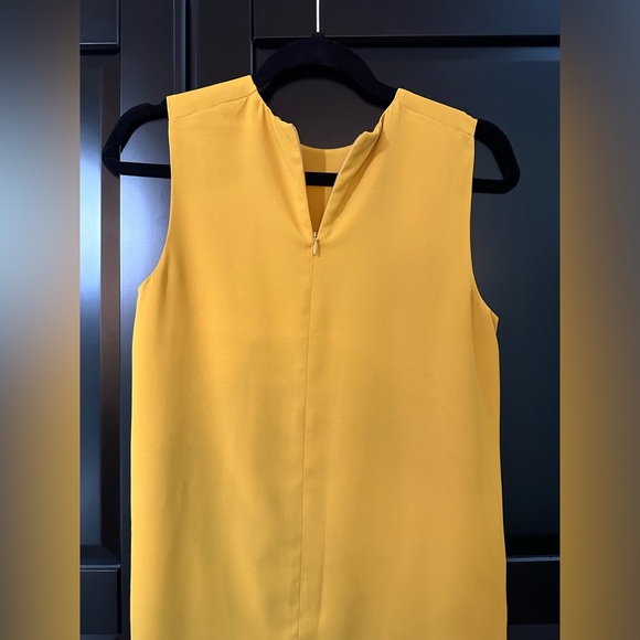 Aritzia Babaton Hopkins Blouse - XS - Dark Yellow - Picture 5 of 8